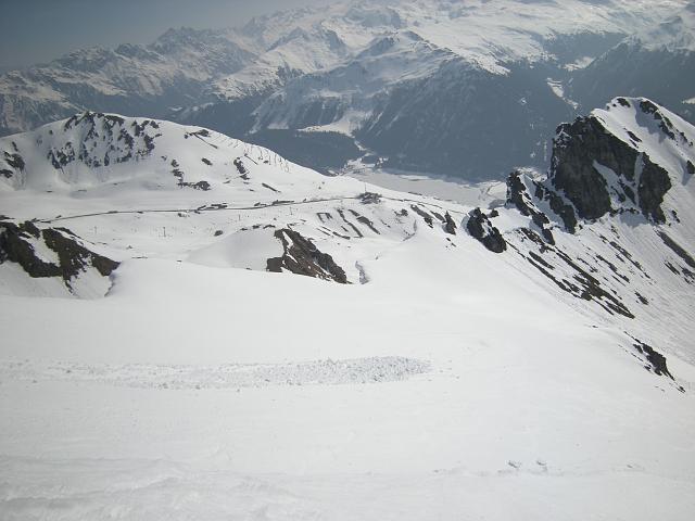 DSCN5422.JPG - Blick ins Skigebiet Parsenn, Station Hoehenweg