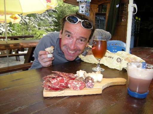 DSCN5878.JPG - Enrico geniest die gute korsische Platte
