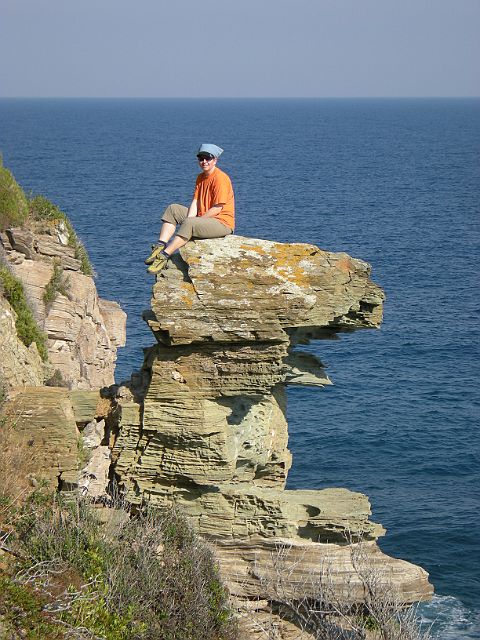 DSCN6555.JPG - Sarah auf dem Hundekopf