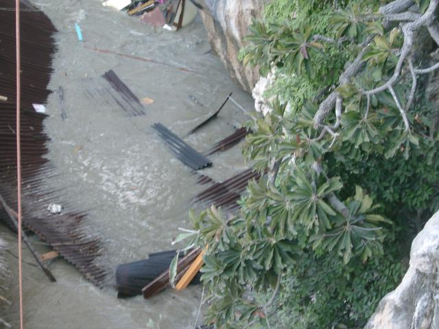 tsunami2300.jpg.jpg